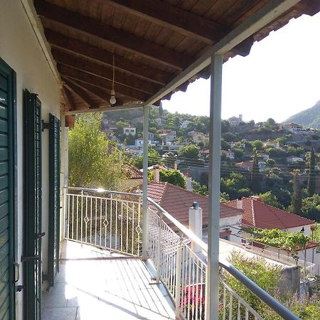 Appartement Vintage House With A Fantastic View à Mavrommátion Extérieur photo