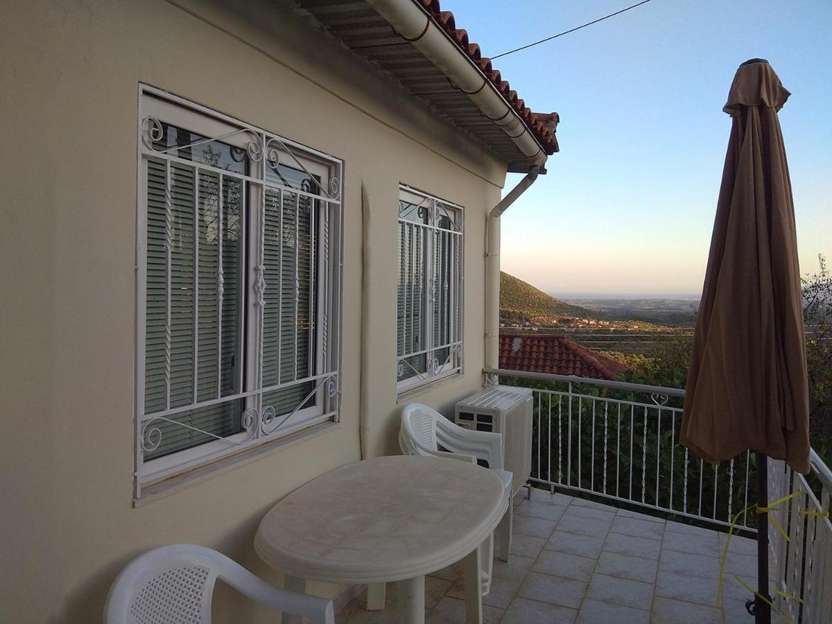 Appartement Vintage House With A Fantastic View à Mavrommátion Extérieur photo