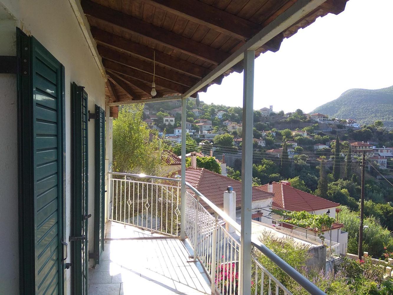 Appartement Vintage House With A Fantastic View à Mavrommátion Extérieur photo